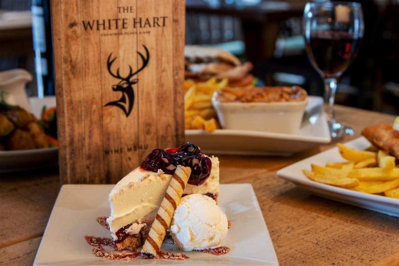 White Hart Inn Bouth Esterno foto