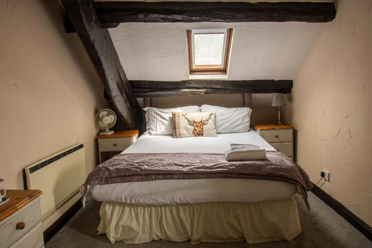 White Hart Inn Bouth Esterno foto