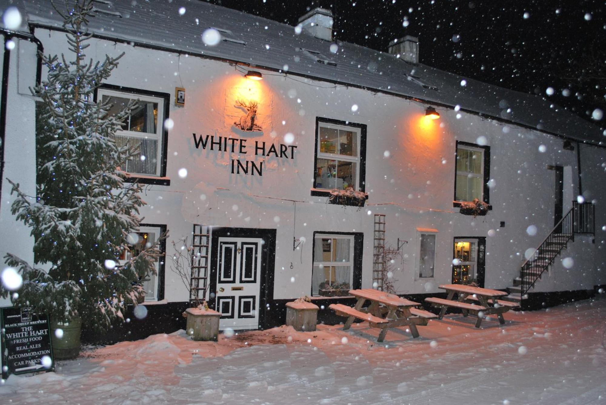 White Hart Inn Bouth Esterno foto
