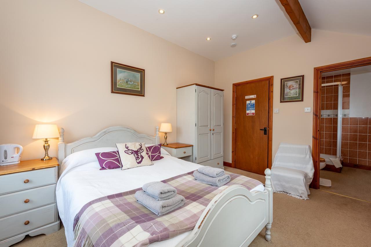 White Hart Inn Bouth Esterno foto